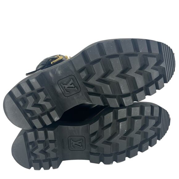 Louis Vuitton Calfskin Territory Ranger Combat Boots in Black - Picture 15 of 16